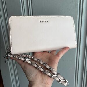 DKNY Heavy Nappa Leather Wristlet Clutch Wallet Zip Around Pale Pink MSRP:$115